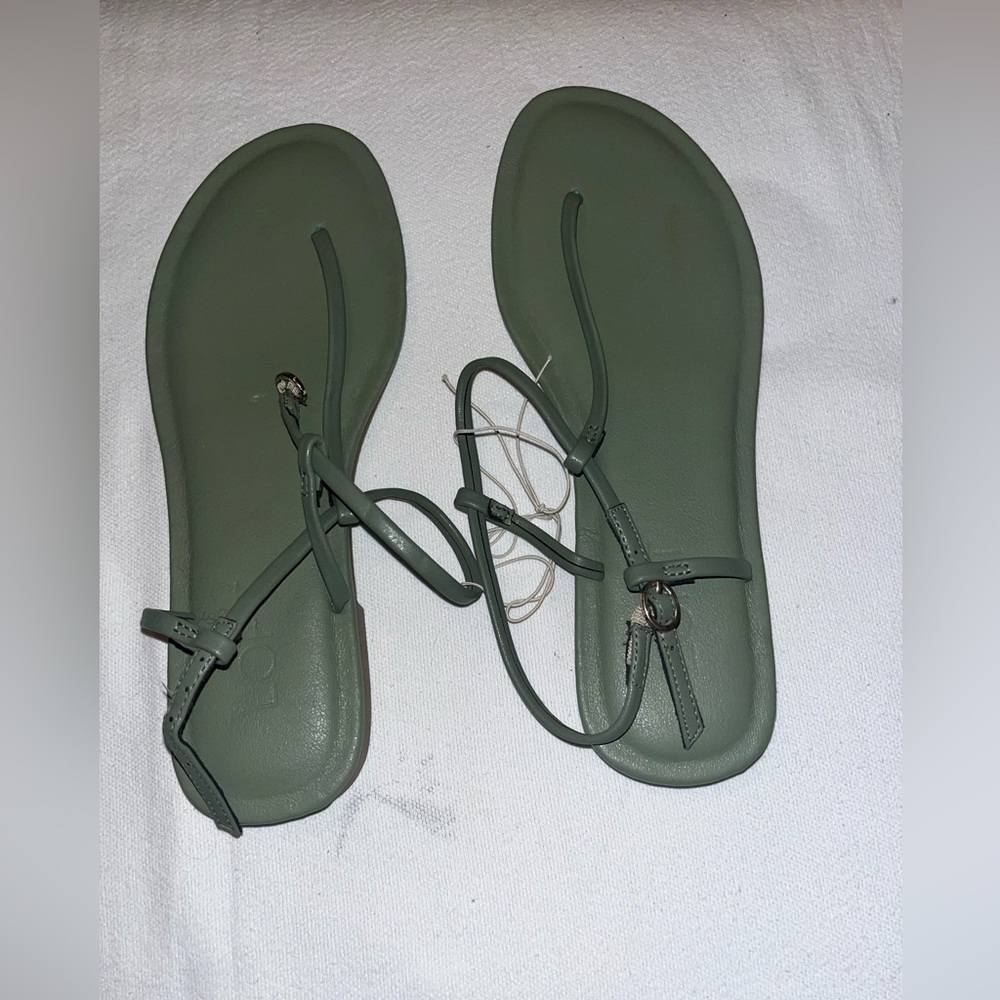 NEW, Never worn, LOFT Green Sandals, Size 51/2 Med